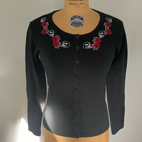 Cardigan with embroidered skulls. Size small. - Picture 1 of 5